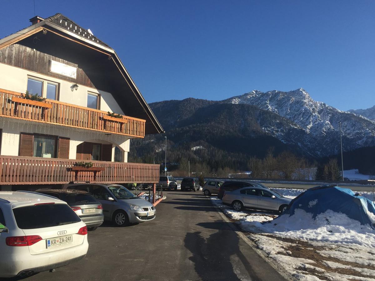 Gostisce Uh- Planica Hotel Rateče Buitenkant foto